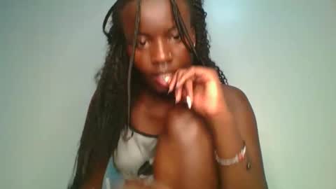 Snapshot of cutie_choco chatting on November 18, 2025, 4:33 pm cutie_choco online show from November 18, 2025, 4:33 pm