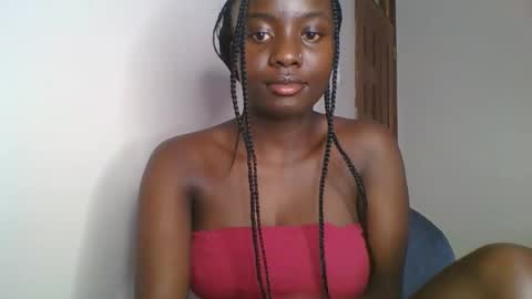 cutie_choco online show from April 12, 2026, 11:54 pm