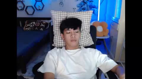 Neil Taylor online show from December 19, 2025, 8:21 am