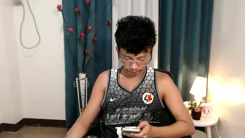 Snapshot of cutie_mico chatting on March 17, 2026, 11:57 am cutie_mico online show from March 17, 2026, 11:57 am