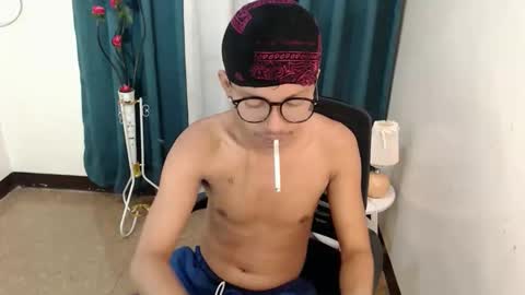 Snapshot of cutie_mico chatting on April 22, 2026, 10:39 am cutie_mico online show from April 22, 2026, 10:39 am