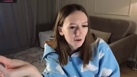 Kate online show from November 28, 2025, 8:50 am