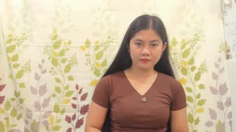 Snapshot of cutieasiantreasure chatting on January 3, 2025, 5:50 am pinaybeauty online show from January 3, 2025, 5:50 am