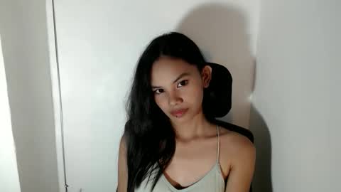 cutiee_lily2 online show from May 29, 2026, 4:54 am