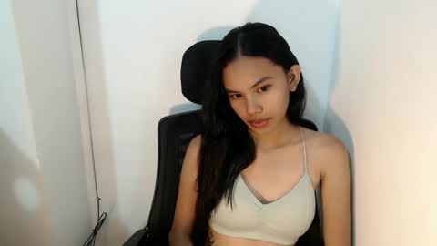 cutiee_lily2 online show from May 31, 2026, 1:25 am