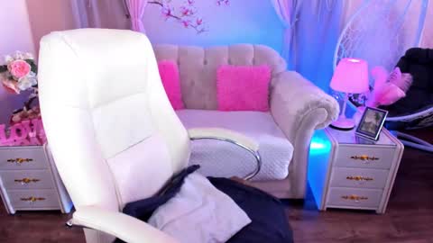 Alice online show from March 4, 2025, 1:59 pm