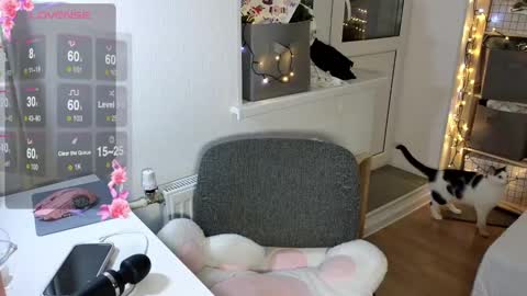 Snapshot of cutiepiealice chatting on December 5, 2024, 2:11 pm Alice online show from December 5, 2024, 2:11 pm