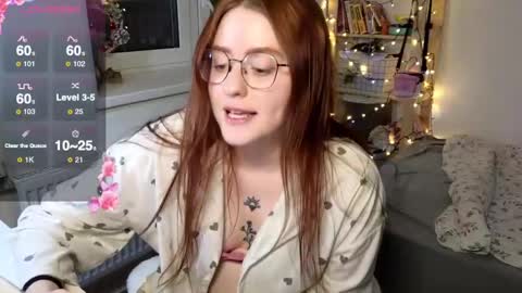 Snapshot of cutiepiealice chatting on January 16, 2025, 5:23 pm Alice online show from January 16, 2025, 5:23 pm