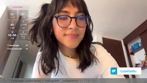 Snapshot of cutiepiemiu chatting on January 8, 2025, 10:37 pm cutiepiemiu - online show from January 8, 2025, 10:37 pm