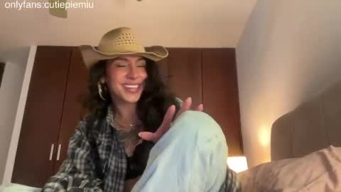 cutiepiemiu -  online show from June 25, 2026, 5:23 am
