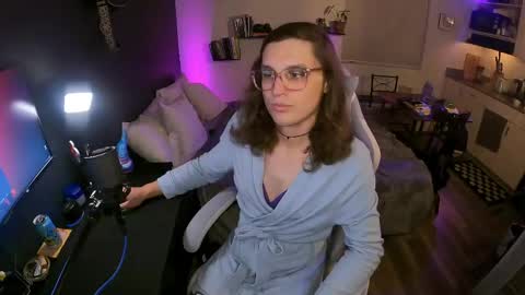 cutiepiescarlett online show from May 31, 2026, 3:58 am