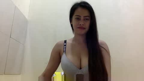 Snapshot of cutietrina chatting on January 27, 2025, 11:33 pm CutieTrina online show from January 27, 2025, 11:33 pm