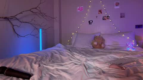 Snapshot of cutiiepie69 chatting on May 15, 2026, 1:51 pm squirt queen Jasmine next stream 1 may online show from May 15, 2026, 1:51 pm