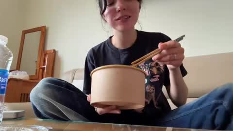 Snapshot of cutiiepie69 chatting on May 29, 2026, 8:23 am squirt queen Jasmine next stream 1 may online show from May 29, 2026, 8:23 am