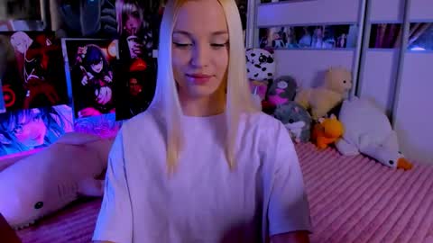 Snapshot of cuttie_ponyy chatting on February 8, 2026, 9:18 pm Nora online show from February 8, 2026, 9:18 pm