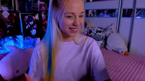 Snapshot of cuttie_ponyy chatting on March 3, 2026, 9:21 pm Nora online show from March 3, 2026, 9:21 pm