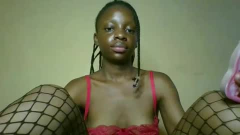 Snapshot of cutty_teshy chatting on February 7, 2025, 12:06 pm cutty_teshy online show from February 7, 2025, 12:06 pm