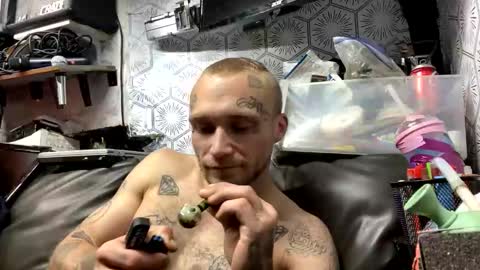 Snapshot of cwbinked23 chatting on November 1, 2025, 3:19 am cwbinked23 online show from November 1, 2025, 3:19 am