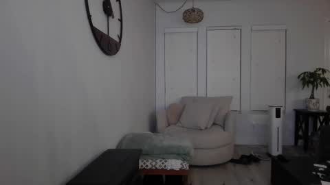 cwbym online show from December 21, 2025, 6:53 am