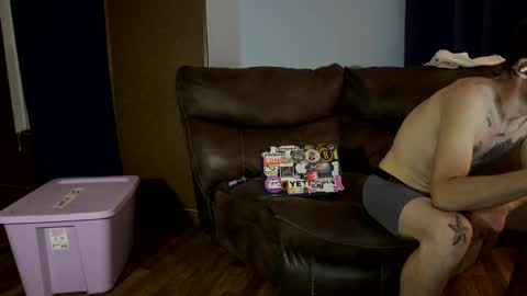 Snapshot of cworld9709321 chatting on October 6, 2025, 5:27 am cworld9709321 online show from October 6, 2025, 5:27 am