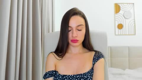 Eva online show from October 10, 2025, 6:29 pm