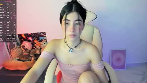 Snapshot of cyber_lizz chatting on December 18, 2025, 8:48 pm Liz online show from December 18, 2025, 8:48 pm