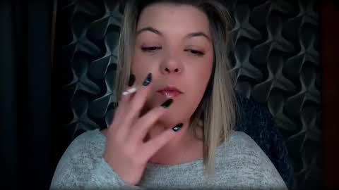 Snapshot of cyberdomme chatting on November 30, 2025, 10:36 pm Full time mean bitch. online show from November 30, 2025, 10:36 pm