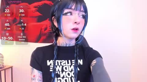 cel I am independent Help me reach 200 thumbs up uwu online show from November 26, 2025, 3:40 am