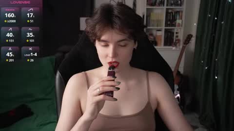 Helen Blossom online show from October 21, 2025, 8:20 pm