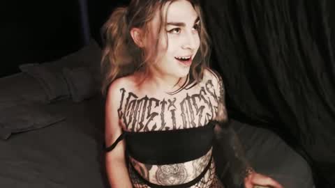 Snapshot of cybertrouble_ chatting on December 5, 2024, 12:19 am Nikki online show from December 5, 2024, 12:19 am