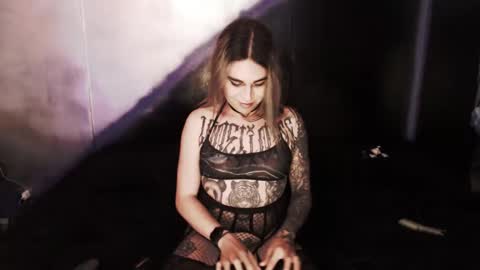 Snapshot of cybertrouble_ chatting on February 1, 2025, 10:44 pm Nikki online show from February 1, 2025, 10:44 pm