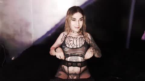 Snapshot of cybertrouble_ chatting on February 12, 2025, 1:30 am Nikki online show from February 12, 2025, 1:30 am