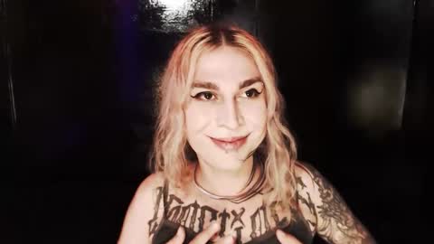 Snapshot of cybertrouble_ chatting on November 28, 2025, 11:51 pm Nikki online show from November 28, 2025, 11:51 pm