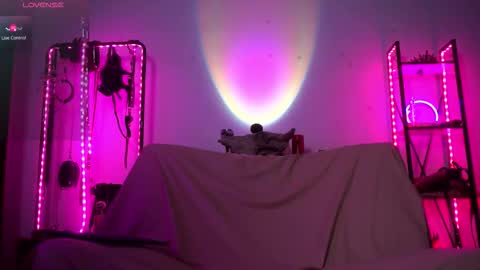 Lily Goddess online show from November 19, 2025, 2:22 am