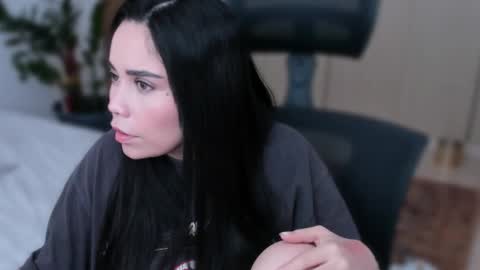 Snapshot of cyborgmuse chatting on November 21, 2025, 3:11 pm cyborgmuse online show from November 21, 2025, 3:11 pm