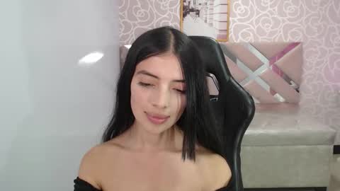 CINTIA ARAUJO online show from October 18, 2025, 3:42 am