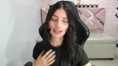 CINTIA ARAUJO online show from October 23, 2025, 3:50 am