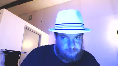 Snapshot of cyrilhot88 chatting on April 30, 2026, 2:18 am Cyrilhot88 online show from April 30, 2026, 2:18 am