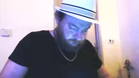 Snapshot of cyrilhot88 chatting on May 21, 2026, 1:45 am Cyrilhot88 online show from May 21, 2026, 1:45 am