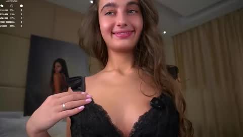 Isabella online show from March 19, 2026, 1:09 am