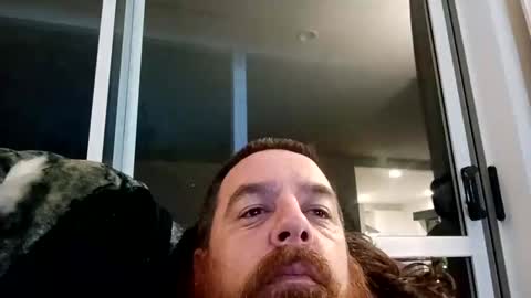 D online show from December 2, 2025, 9:25 am