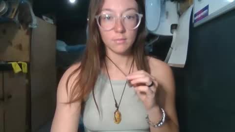 Snapshot of d3sert_moon chatting on December 15, 2025, 9:08 pm d3sert_moon online show from December 15, 2025, 9:08 pm