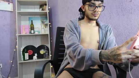 d4ni_king online show from November 5, 2025, 2:33 am