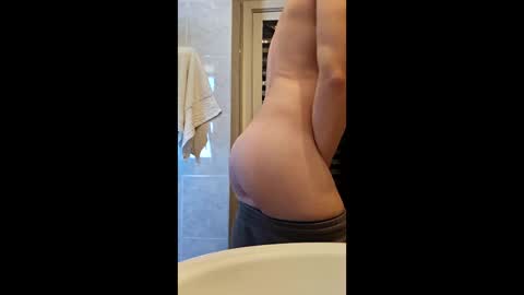 Snapshot of d833745 chatting on May 20, 2026, 11:49 am d833745 online show from May 20, 2026, 11:49 am