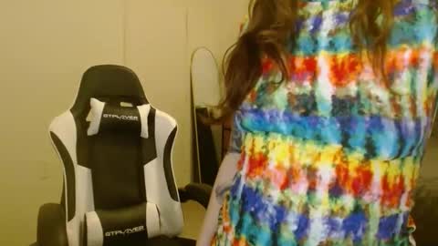 Snapshot of d_a_i_s_y chatting on March 10, 2025, 11:38 pm Daisy online show from March 10, 2025, 11:38 pm