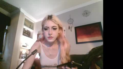 Snapshot of d_and_dean chatting on December 17, 2025, 9:32 pm d_and_dean online show from December 17, 2025, 9:32 pm