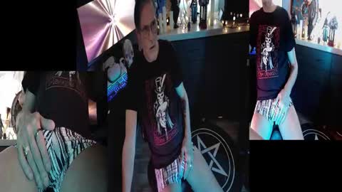 Snapshot of d_j_strokes chatting on February 11, 2026, 8:47 pm Dave online show from February 11, 2026, 8:47 pm