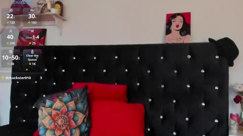 Mia  online show from February 14, 2025, 6:19 pm