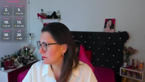 Mia  online show from March 8, 2025, 11:27 am