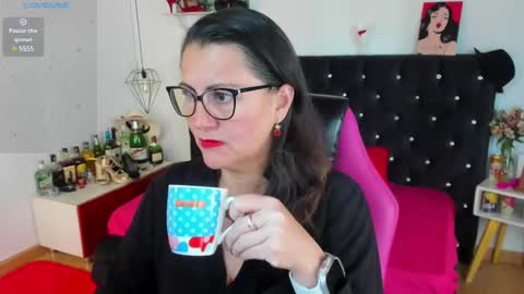 Mia  online show from March 10, 2025, 12:37 pm